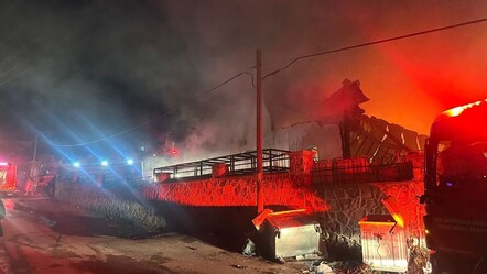 İzmir'de yangın paniği! Fabrikadaki işçiler canını zor kurtardı - gundem