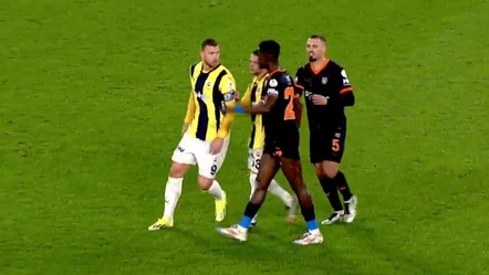 Rams Başakşehir 10 kişi kaldı! Fenerbahçe maçında tansiyon yüksek - Spor