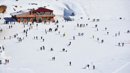 Gürcistan'da kayak merkezinde facia! Karbonmonoksit zehirlenmesi 12 can aldı - Dünya