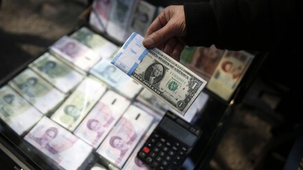 Dolar komşu ülkede rekor kırdı! 1 dolar bozduran tomarla para alıyor - ekonomi