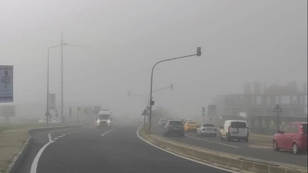 Görüntüler İstanbul'un yanı başından geldi! Hava sıcaklığı 5 dereceye düştü, göz gözü görmüyor - Yaşam