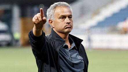 Fenerbahçe'de stoper operasyonu başlıyor! Jose Mourinho 2 yıldızın adını verdi - spor