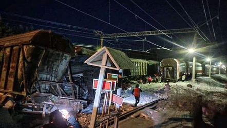 Rusya'da feci kaza! Yük trenine çarpan yolcu treni raydan çıktı - Dünya