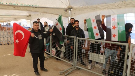 Suriyelilerin dönüşünü fırsata çevirdiler! Kahramanmaraş'tan sınıra geldiler, tanesini 200 TL'ye satıyorlar - gundem