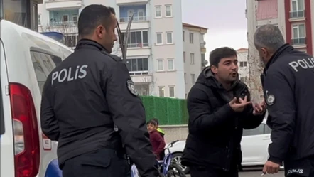 Gözaltına alınan şahıs polise "Beni döv" diyerek yalvardı - Gündem