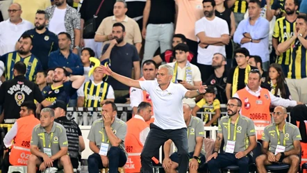 Fenerbahçe ligin ilk bölümünü "mutsuz" bitirdi - Spor