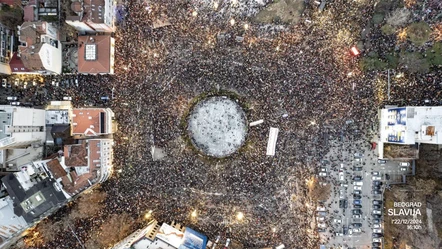 Sırbistan halkı hükümet karşıtı protestolarıyla tarihte bir ilke imza attı! 100 bini aşkın kişi sokağa indi - Dünya