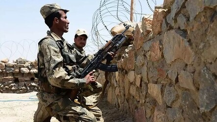 Afganistan ve Pakistan sınır güçleri arasında çatışma çıktı - dunya