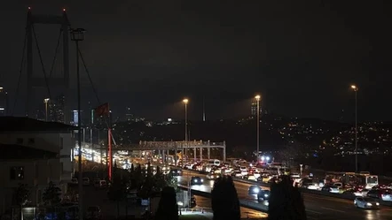 15 Temmuz Şehitler Köprüsü'nde sıcak saatler! Trafiğe kapatıldı - Gündem