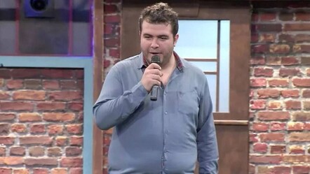 Çok Güzel Hareketler 2'nin ünlü oyuncusu Safa Sarı baba oldu! Çocuğuna verdiği isim dikkat çekti - magazin