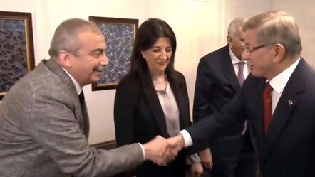 DEM heyeti Gelecek Partisi'ne gitti! Ahmet Davutoğlu ile Sırrı Süreyya Önder arasındaki diyalog güldürdü - dunya