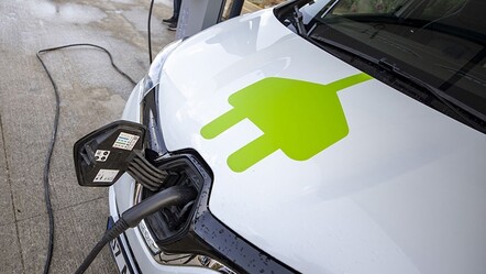 Otomotiv pazarında bir ilk! Elektrikli satışları dizeli geçti - haberler