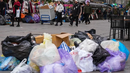 İzmir'de sokaklar çöp yığınına döndü! Grev büyüyor, vatandaşlar isyanda - Gündem