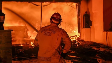 Los Angeles'ta alevler yayılmaya devam ediyor! 166 bin kişiye tahliye uyarısı yapıldı - Dünya