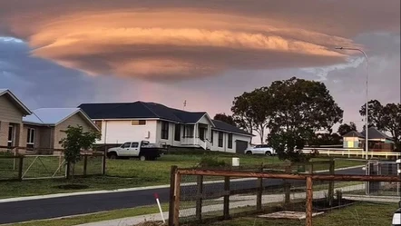 UFO sandılar, gerçek başka çıktı! Gökyüzünde görsel şölen - Dünya