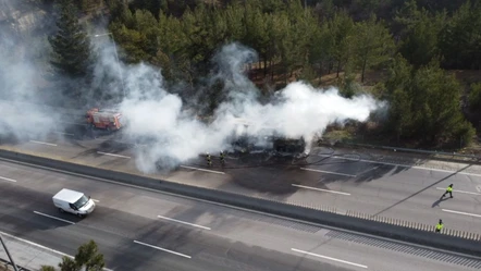 Adana'da korku dolu anlar! Yolcu otobüsü seyir halinde alev alev yandı - Yaşam