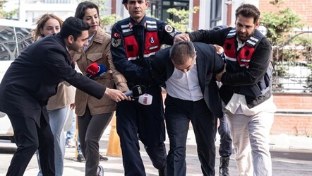 Yenidoğan Çetesi davasında gerginlik! Fırat Sarı'nın avukatı polis zoruyla çıkarıldı - gundem