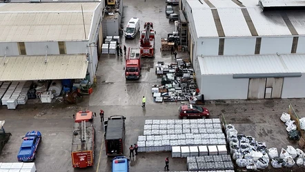 Sakarya'da yalıtım fabrikasında çıkan yangında 2 işçi yaralandı - Gündem