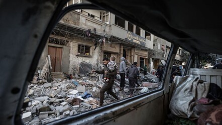 Siyonist İsrail ateşkese saatler kala Gazze'de katliamları sürdürüyor - dunya