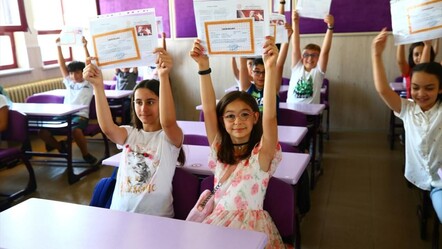 4. sınıfta takdir teşekkür var mı, onur belgesi takdir belgesinden üstün mü? 2025 karne günü yarın! - haberler