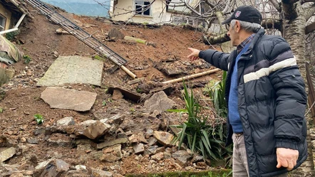 İstanbul'da korku dolu anlar! 5 metrelik istinat duvarı çöktü - Yaşam