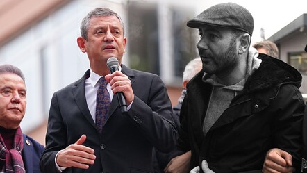 Rıza Akpolat ifade verdi! CHP lideri Özel'den belediye binası önünde açıklama - gundem