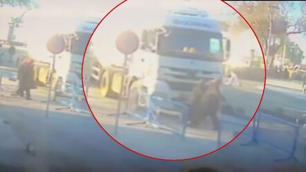 İzmir'de 2 kadının ölümüne yol açan tır kazası kamerada! Sürücü tutuklandı - 3-sayfa