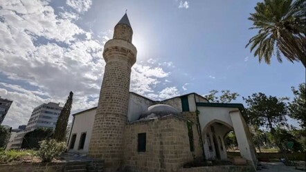 Rumlar Bayraktar Camii'ye saldırdı! Cemaat bıçaklanmaktan zor kurtuldu - gundem
