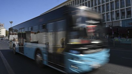 Toplu taşımada kriz! İndirimli ve ücretsiz ulaşım kalkıyor - Ekonomi