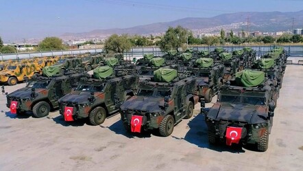 Türk savunma devleri İngiltere’de şov yaptı! Zırhlı araçlarda güç gösterisi - dunya