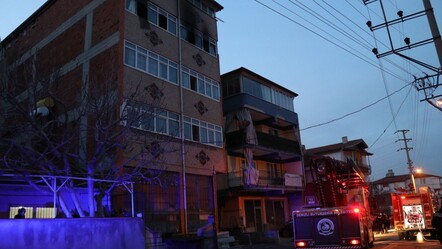 Yangında dehşet anları! Çocukları için canını feda eden anne kurtarılamadı - gundem