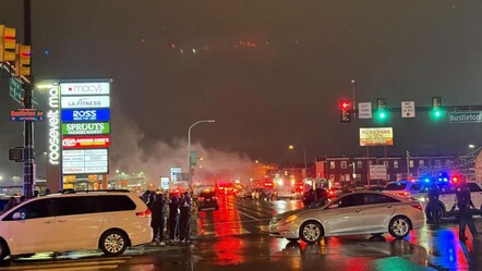 ABD'de bir uçak evlerin üzerine düştü! Patlama ve yangın meydana geldi - dunya