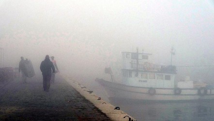 Çanakkale Boğazı'nı sis bastı! Gemi trafiği askıya alındı - Gündem