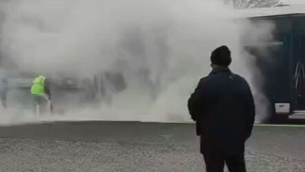 Zincirlikuyu'da metrobüs yangını! Vatandaşlar paniğe kapıldı - gundem