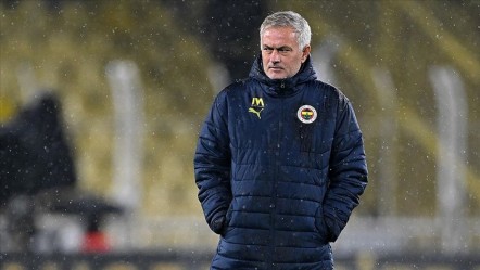 Jose Mourinho kulübeye geri dönüyor! Fenerbahçe'de kadro krizi derinleşiyor - Spor