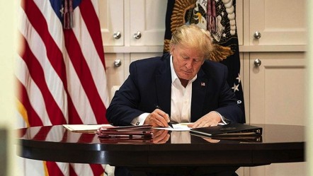 Trump 'sözümü tuttum' dedi! ABD 3 ülkeye 'ek gümrük vergisi' getirdi - Dünya