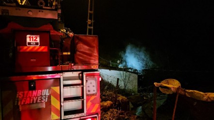 Sarıyer'de gece saatlerinde korku dolu anlar! Çevre evler hemen tahliye edildi - Yaşam