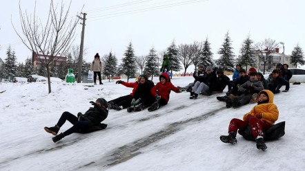 Bugün okullar tatil mi? 6 Şubat Perşembe kar tatili olan il ve ilçeler - Haberler