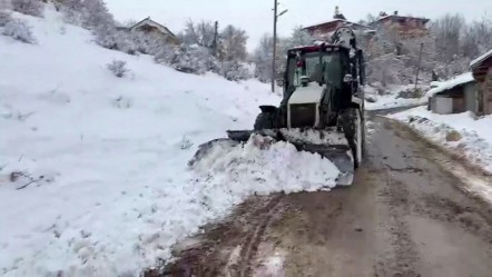 Kuvvetli yağış etkili oldu, kar kalınlığı bir metreyi aştı - Yaşam