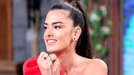 O Ses Türkiye sunucusu Saadet Özsırkıntı kimdir, kaç yaşında, evli mi? Efsane yarışma sunucuyla birlikte dönüyor - haberler