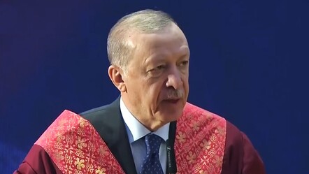 Cumhurbaşkanı Erdoğan Malezya’da: Fahri Doktora Beratı takdim edildi!
