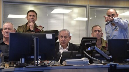 İsrailli esir aileleri Netanyahu'nun ofisine baskın düzenledi! - dunya