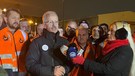 Bakan Uraloğlu, İstanbul'da karla mücadele çalışmalarını inceledi - gundem