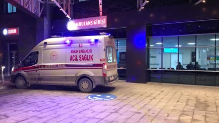 Tanımadığı kadını Emniyet'in önünde bıçakladı, savunması pes dedirtti: Cezaevine girmem lazımdı - Gündem