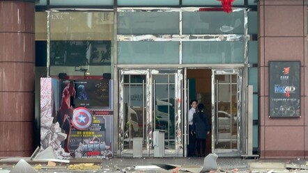 Mağazada büyük patlama! Ülke alarma geçti, çok sayıda ölü ve yaralı var - dunya