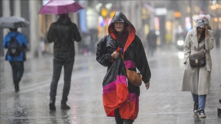 İstanbul'da sağanak etkili oldu! Trafik yoğunluğu yüzde 74'e çıktı - Gündem