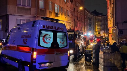 Üsküdar'da yangın: 2 kişi dumandan etkilendi, 1 kedi hayatını kaybetti - 3-sayfa