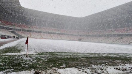 TFF açıkladı: Maçlar hava koşulları nedeniyle ertelendi - Spor