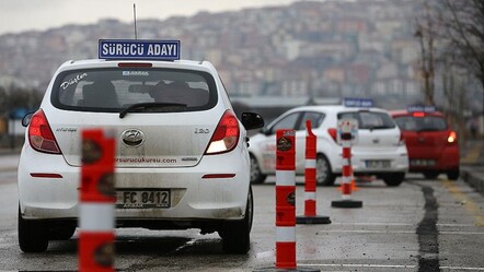 Ehliyet sınavları ertelendi mi, ne zaman yapılacak? İstanbul Valiliği hafta sonu yapılacak sınavları erteledi - haberler