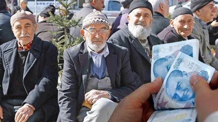 Emeklilerin gözü kulağı bayram ikramiyesinde! İşte konuşulan rakam - haberler